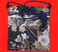 義若オリジナルのお祭りポシェット　金彩牡丹と桜の柄　藍黒